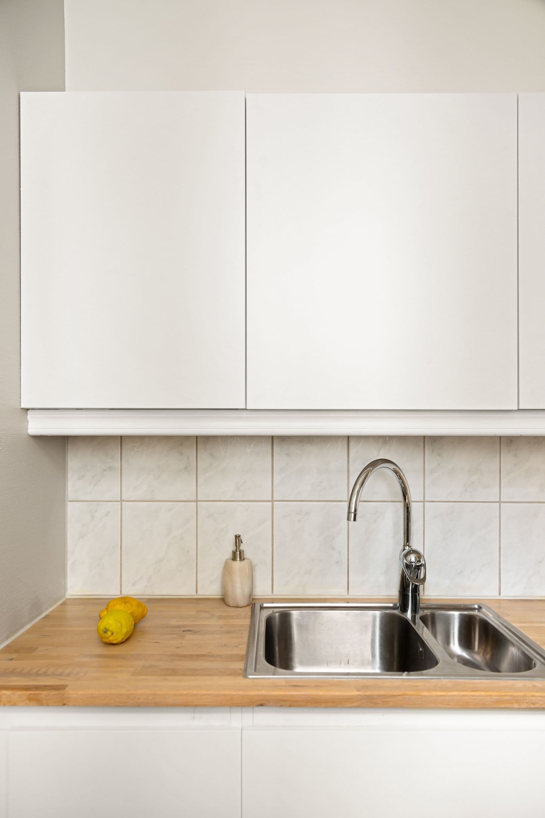 Kitchen fitted in 2024 with induction hob, oven and dishwasher